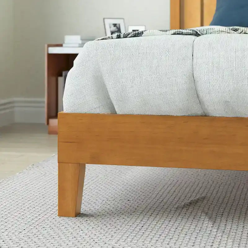 Struttura letto in legno di pino rustico