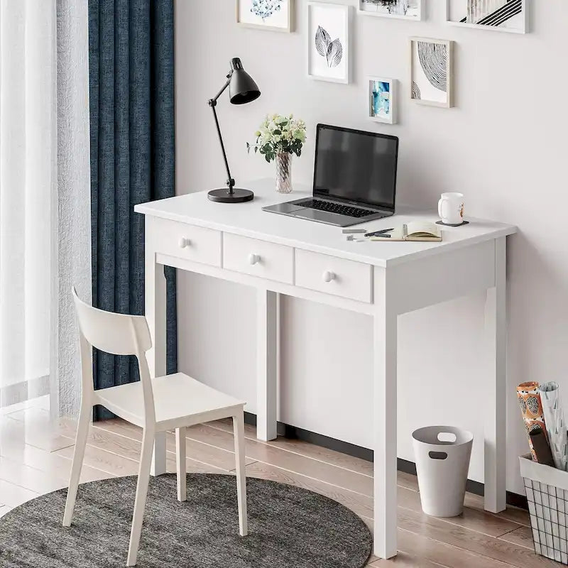 Scrivania con porta USB e 7 cassetti