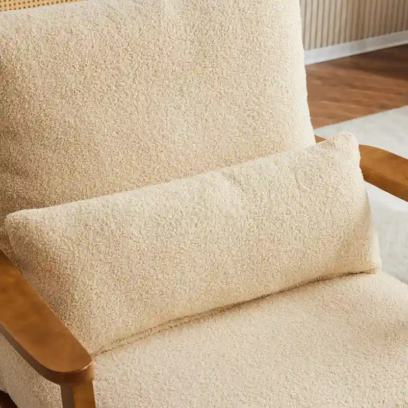 Poltrona d'accento rivestita in misto lino con gambe in legno e cuscino, beige